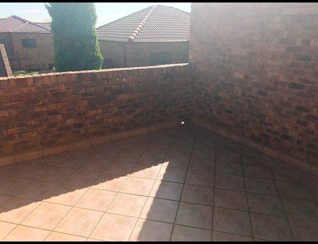 3 BEDROOM PROPERTY TO RENT IN BELLAIRS PARK